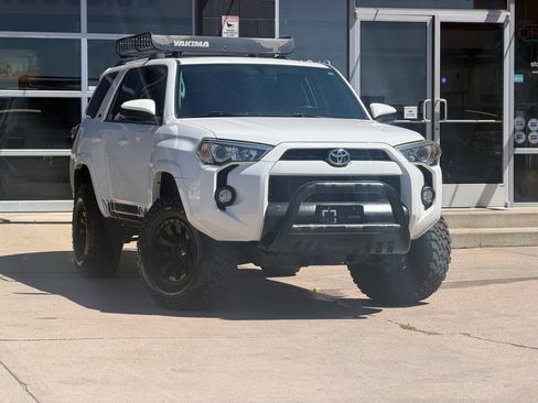 Used 2016 Toyota 4Runner SR5 AWD/4WD image 6