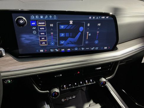 New 2026 Chevrolet Suburban Premier w/ Sun And Tow Package image 29