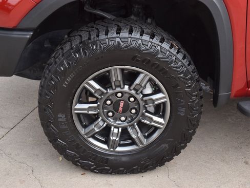 Used 2025 GMC Sierra 1500 AT4X image 43