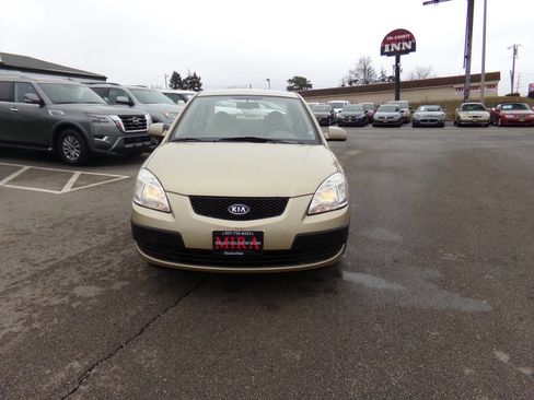 Used 2009 Kia Rio LX w/ PWR Pkg image 2