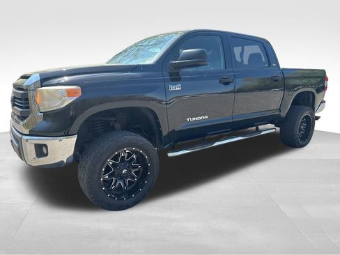 Used 2015 Toyota Tundra SR5 w/ SR5 Upgrade Package image 2
