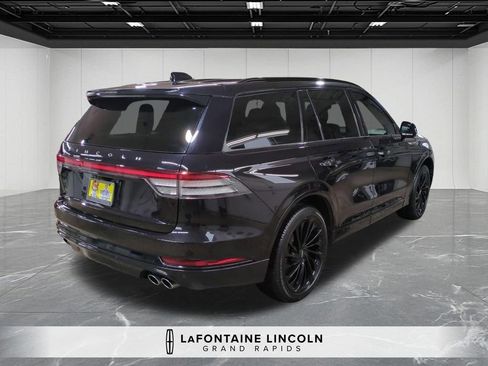 Used 2025 Lincoln Aviator Reserve w/ Equipment Group 201A AWD/4WD image 5