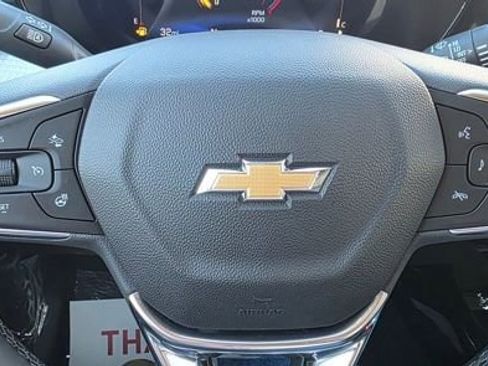 New 2026 Chevrolet Trax LT w/ Sunroof Package FWD image 23