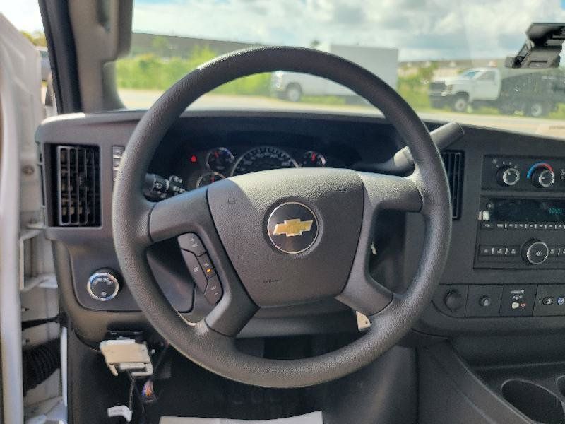 Used 2025 Chevrolet Express 3500 w/ Power Convenience Package RWD image 20