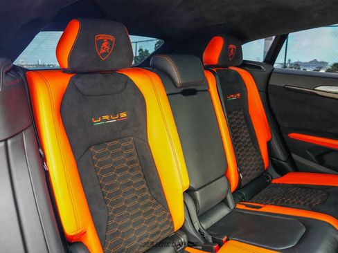 Used 2022 Lamborghini Urus image 40