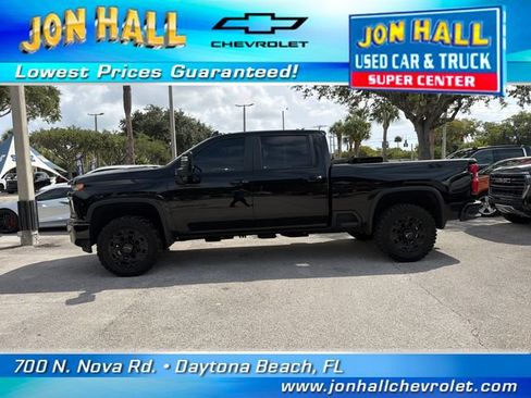 Used 2022 Chevrolet Silverado 2500 LTZ w/ LTZ Plus Package AWD/4WD image 4