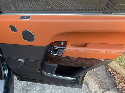 Used 2017 Land Rover Range Rover Long Wheelbase Autobiography AWD/4WD image 33