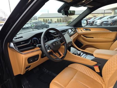 Used 2024 Jeep Grand Cherokee L Summit image 17