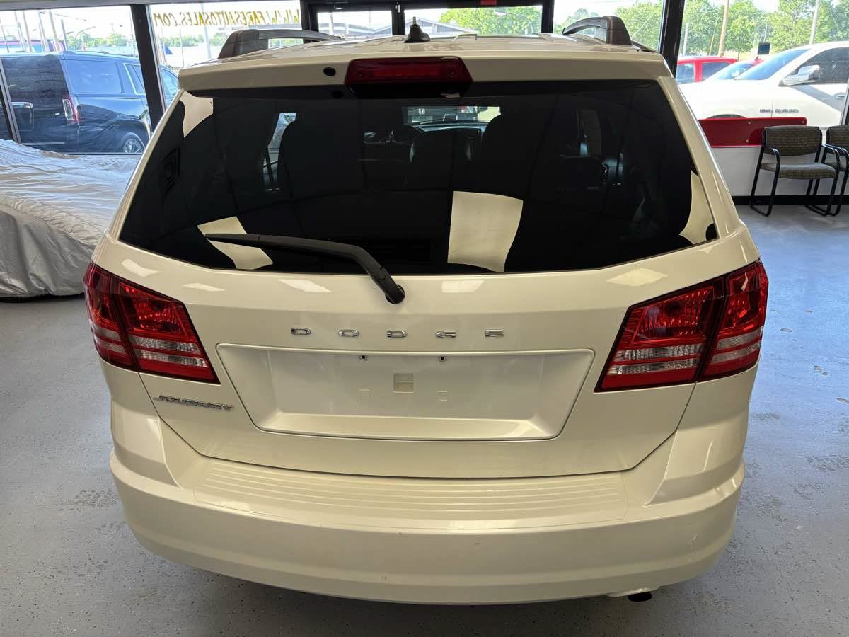 Used 2016 Dodge Journey SE w/ Flexible Seating Group FWD image 10