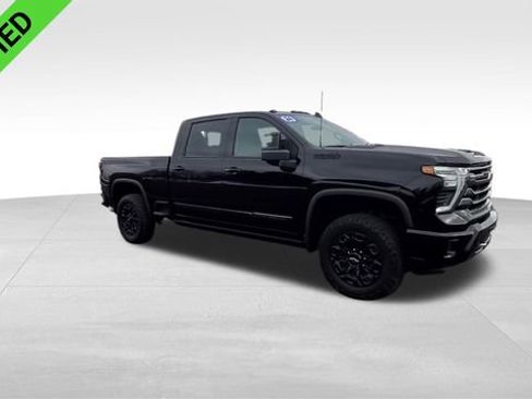 Certified 2024 Chevrolet Silverado 2500 High Country w/ High Country Premium Package image 3