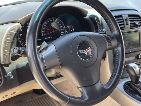 Used 2007 Chevrolet Corvette Coupe w/ Preferred Equipment Group RWD image 19