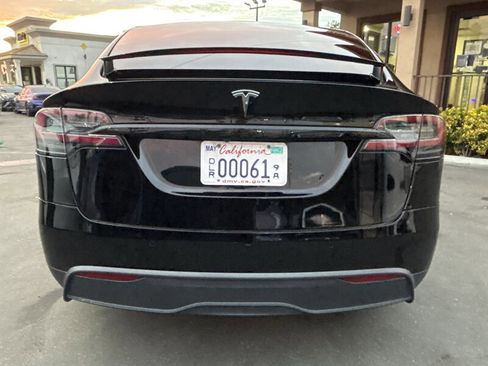 Used 2022 Tesla Model X image 5