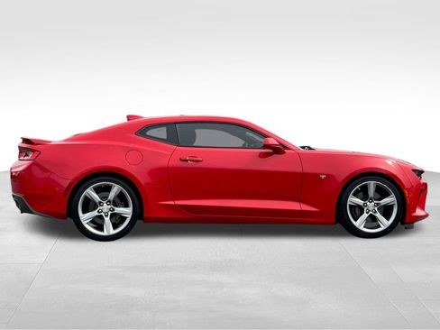 Used 2018 Chevrolet Camaro SS RWD image 8
