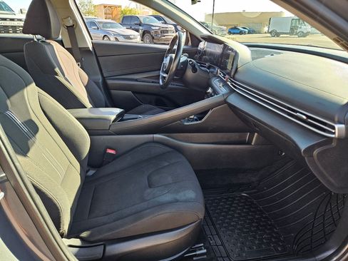 Used 2023 Hyundai Elantra SEL w/ Convenience Package FWD image 25