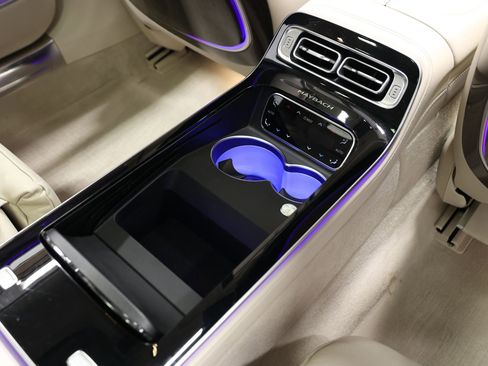 Used 2022 Mercedes-Benz Maybach S 580 4MATIC image 98