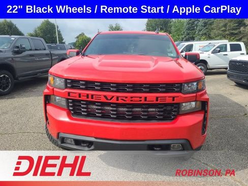 Used 2019 Chevrolet Silverado 1500 Custom w/ Custom Value Package AWD/4WD image 3