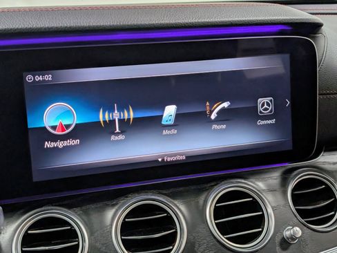 Used 2018 Mercedes-Benz E 43 AMG 4MATIC Sedan image 39