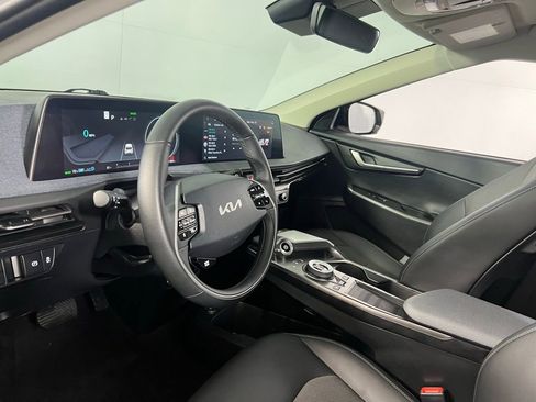 Used 2024 Kia EV6 Light image 23