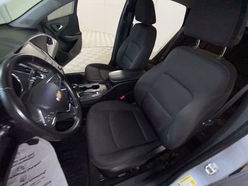 Used 2018 Chevrolet Malibu RS w/ Driver Confidence Package FWD image 6