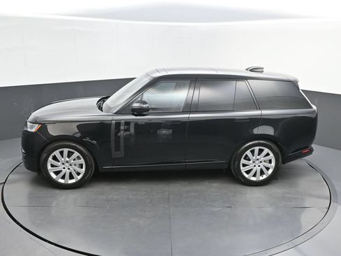 Used 2025 Land Rover Range Rover SE AWD/4WD image 33