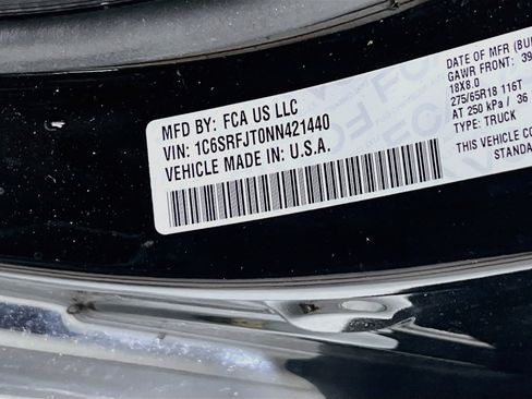 Used 2022 RAM 1500 Laramie AWD/4WD image 31