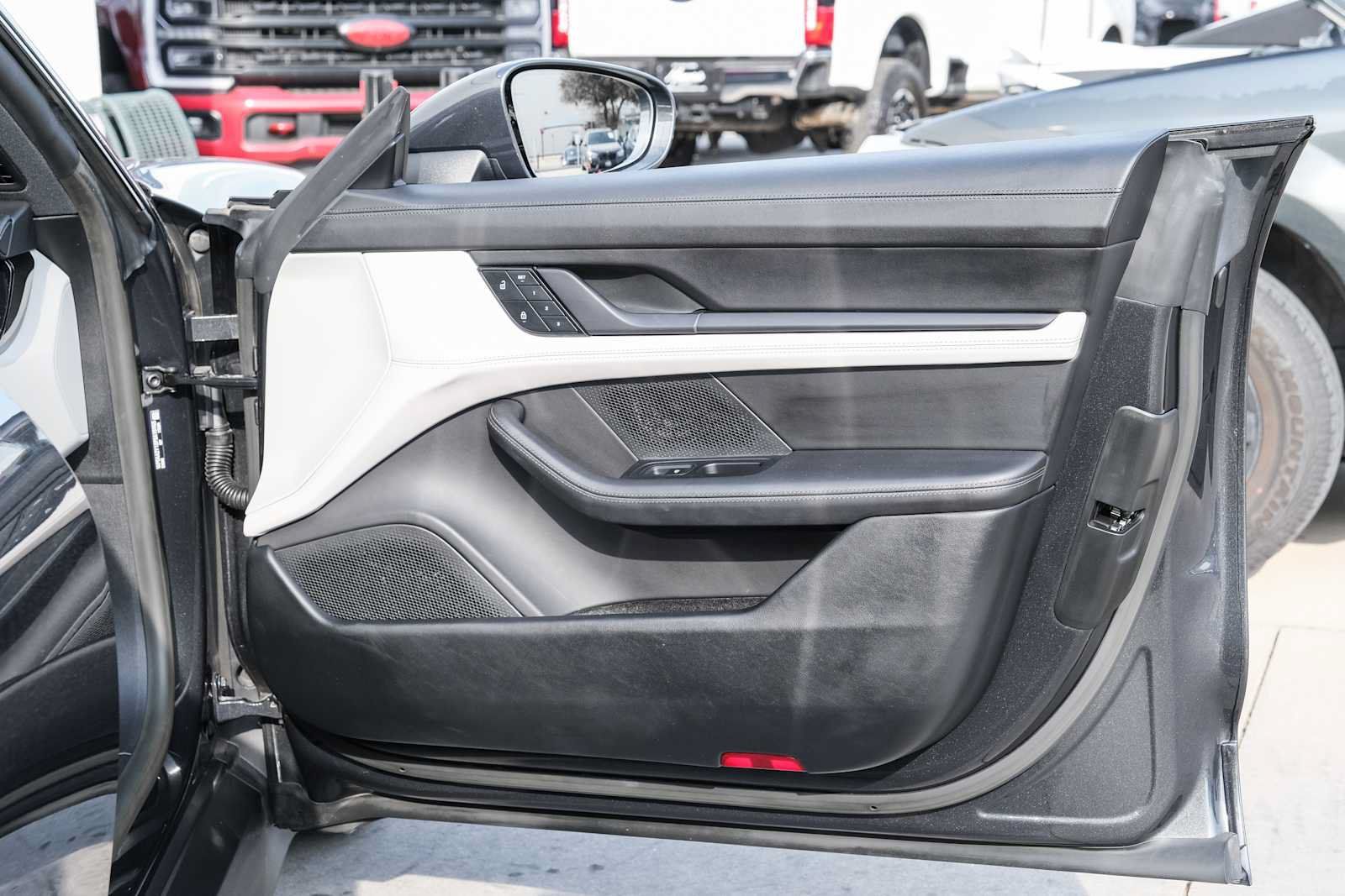 Used 2023 Porsche Taycan RWD image 37
