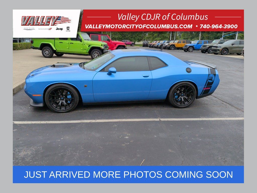 Used 2016 Dodge Challenger R/T Scat Pack RWD image 1