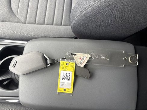 Certified 2025 Kia K4 EX image 30