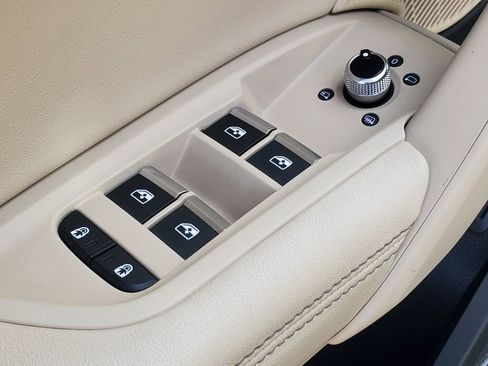 Used 2023 Audi Q5 2.0T Premium Plus image 12