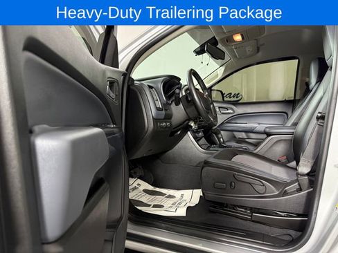 Used 2019 Chevrolet Colorado Z71 AWD/4WD image 12