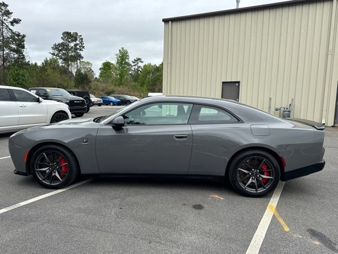 Used 2025 Dodge Charger Scat Pack w/ Track Pack image 8