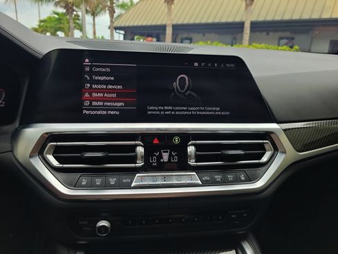 Used 2021 BMW M4 Competition w/ Executive Package RWD image 27