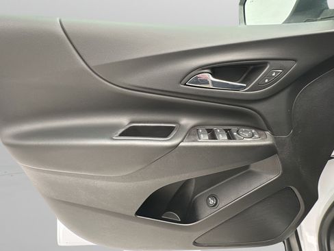 Used 2020 Chevrolet Equinox LT AWD/4WD image 13