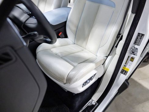 Used 2019 Rolls-Royce Cullinan image 39