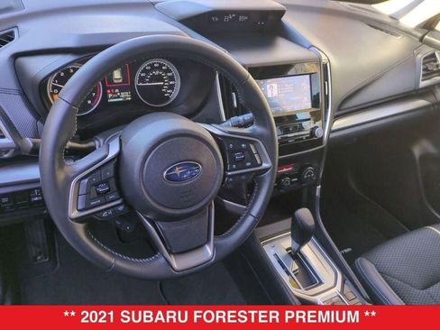 Used 2021 Subaru Forester Premium image 16