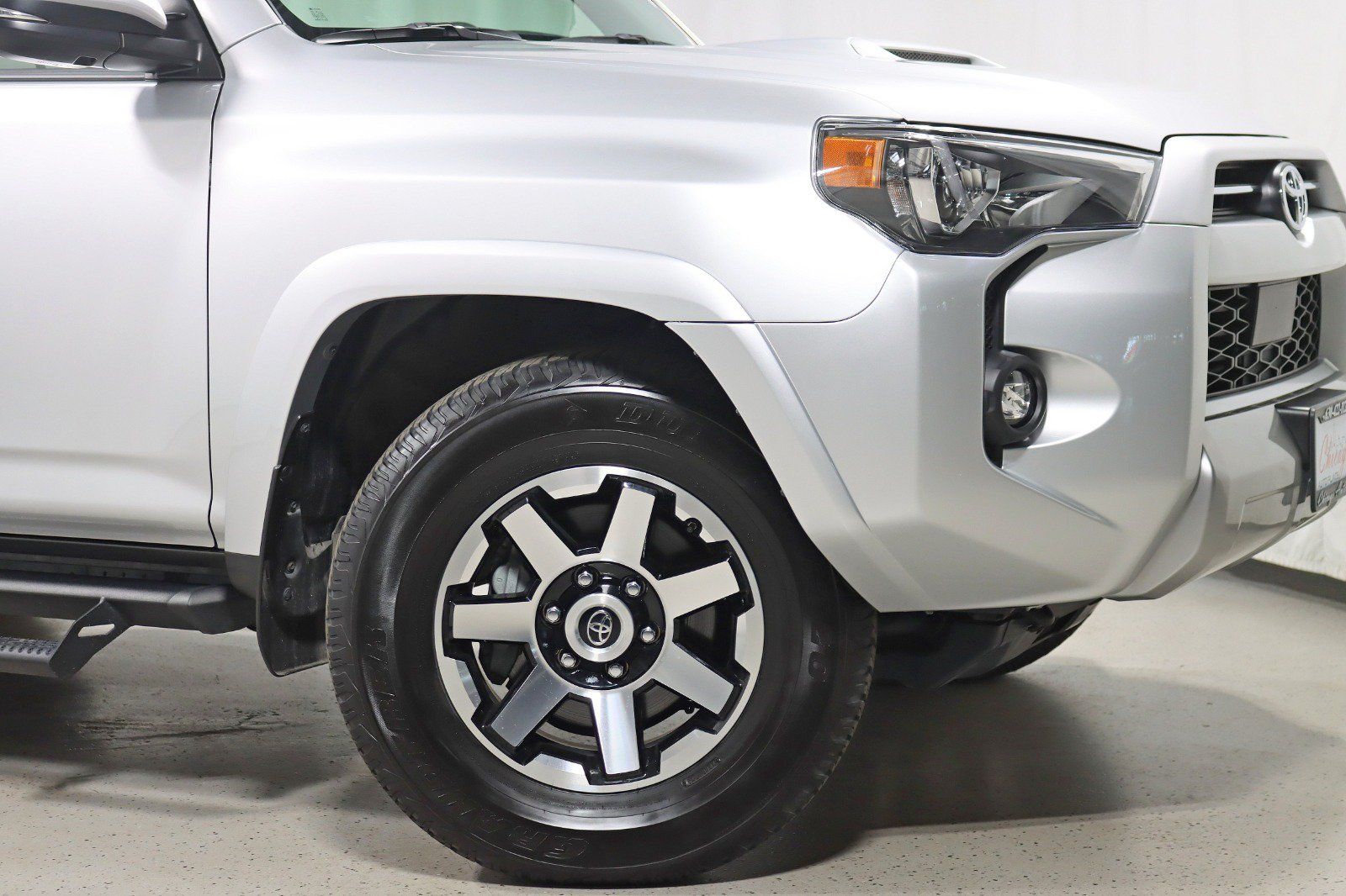 Used 2021 Toyota 4Runner TRD Off-Road Premium w/ Moonroof Package AWD/4WD image 5