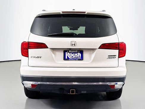 Certified 2018 Honda Pilot Touring image 6