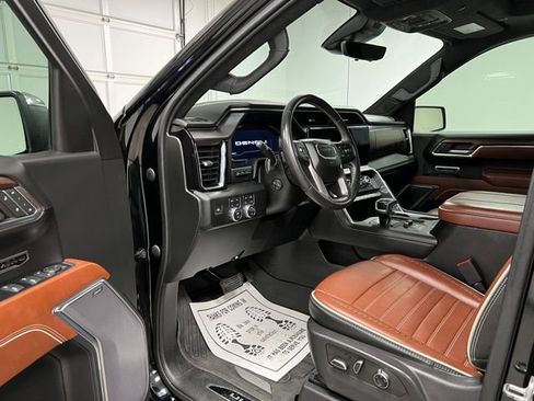 Used 2023 GMC Sierra 1500 Denali Ultimate AWD/4WD image 19