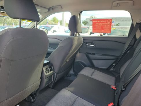 Certified 2025 Nissan Rogue SV image 8