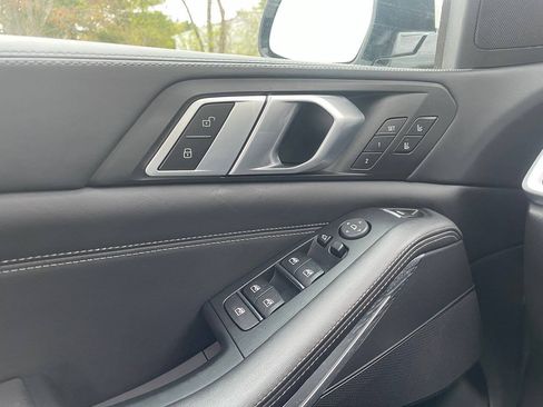 Used 2020 BMW X5 xDrive40i w/ M Sport Package AWD/4WD image 14