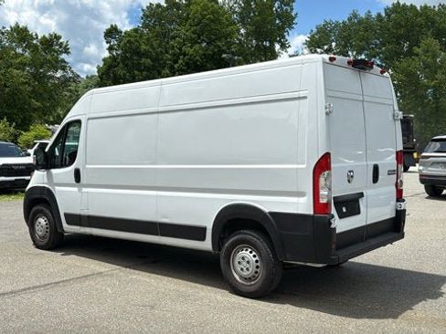 Used 2026 RAM ProMaster 2500 w/ Convenience Group FWD image 8