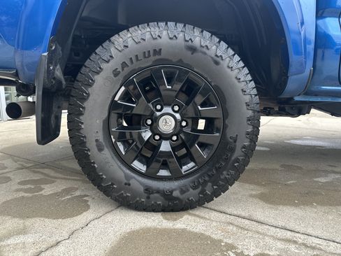 Used 2016 Toyota Tacoma SR5 RWD image 36