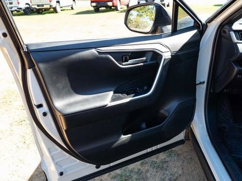 Used 2021 Toyota RAV4 XSE image 12