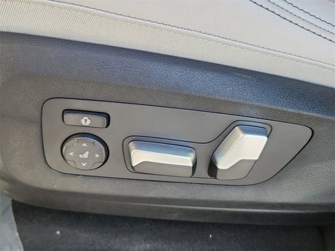 New 2026 BMW X5 xDrive50e w/ Premium Package image 27