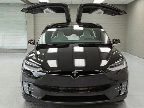 Used 2020 Tesla Model X Long Range AWD image 8