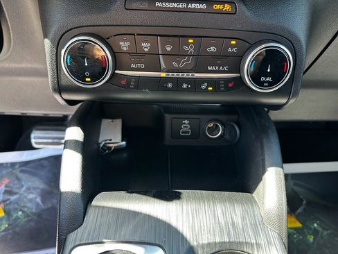 Used 2024 Ford Escape ST-Line AWD/4WD image 20