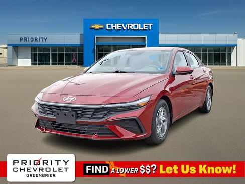 Used 2024 Hyundai Elantra SE image 1