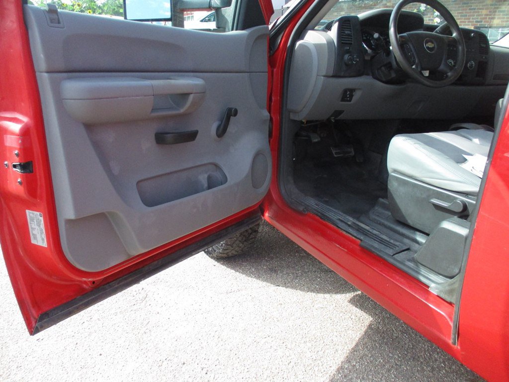 Used 2009 Chevrolet Silverado 2500 W/T AWD/4WD image 7