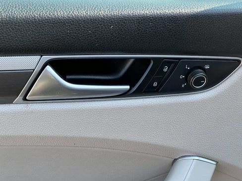 Used 2017 Volkswagen Passat 1.8T R-Line w/ R-Line Lighting Package image 12