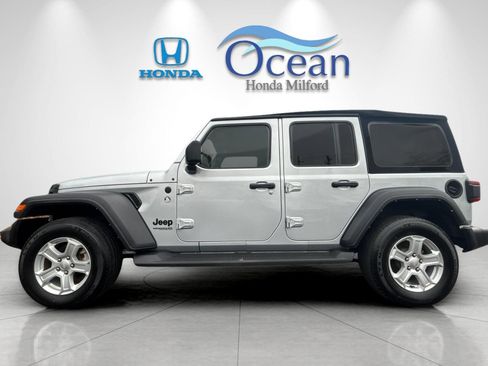 Used 2022 Jeep Wrangler Unlimited Sport S image 2